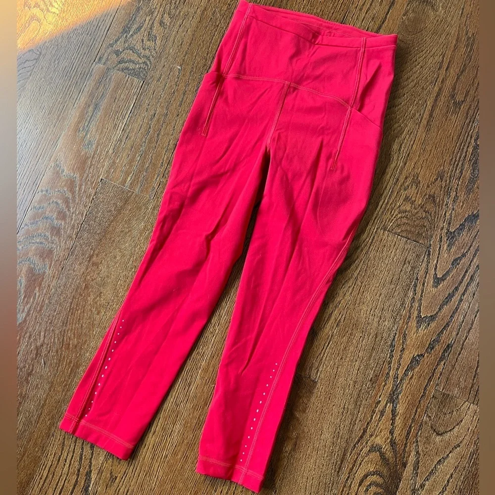 Lululemon Fast and Free high-rise crop 23” 3 pockets update Red size 0